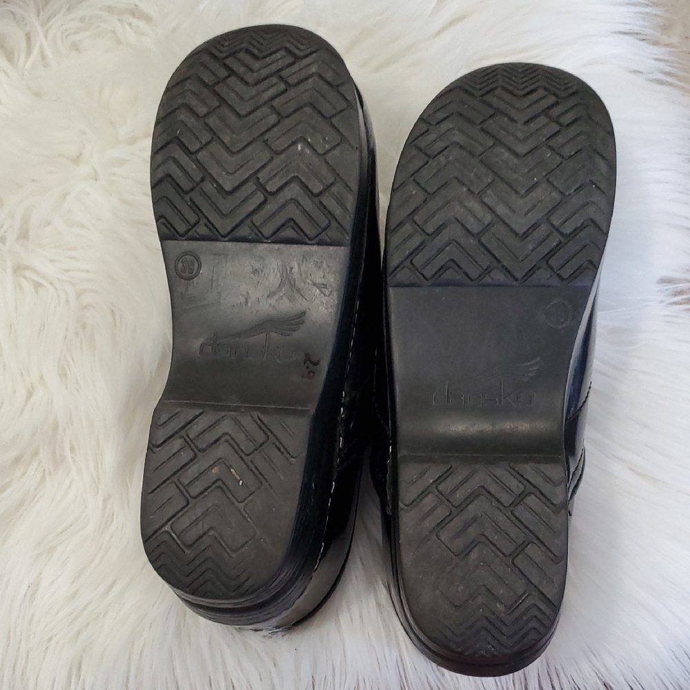 Dansko Black Mules with Reflective Finish Size 39 - Picture 11 of 13